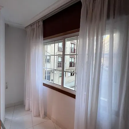 Deza- Playa Silgar アパート